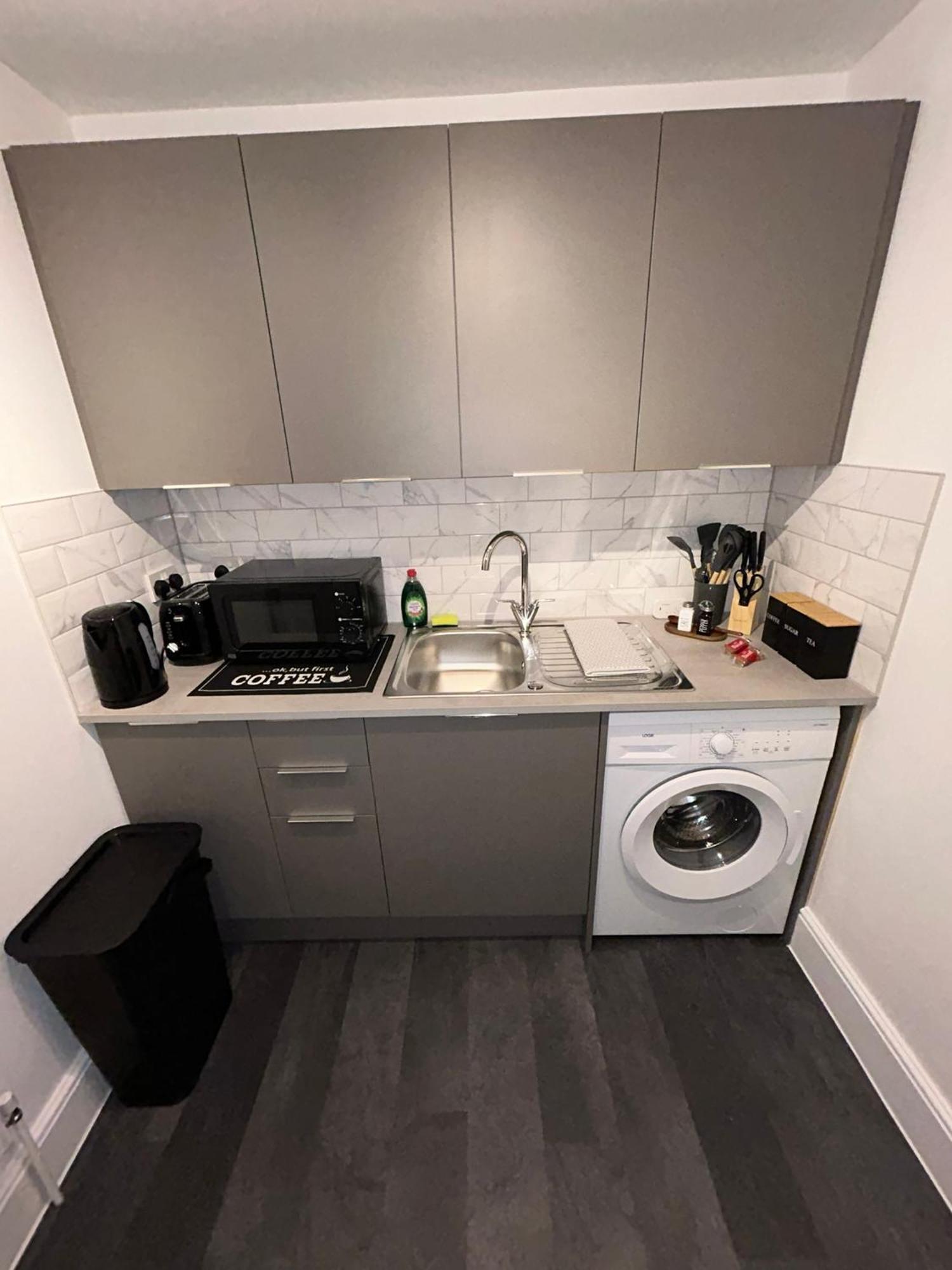 Brand New Modern Apartments Steps From Gloucester Quays Extérieur photo
