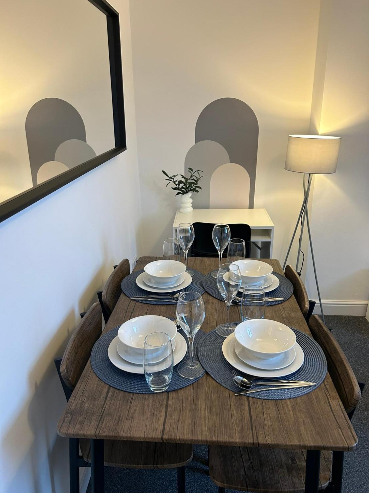 Brand New Modern Apartments Steps From Gloucester Quays Extérieur photo