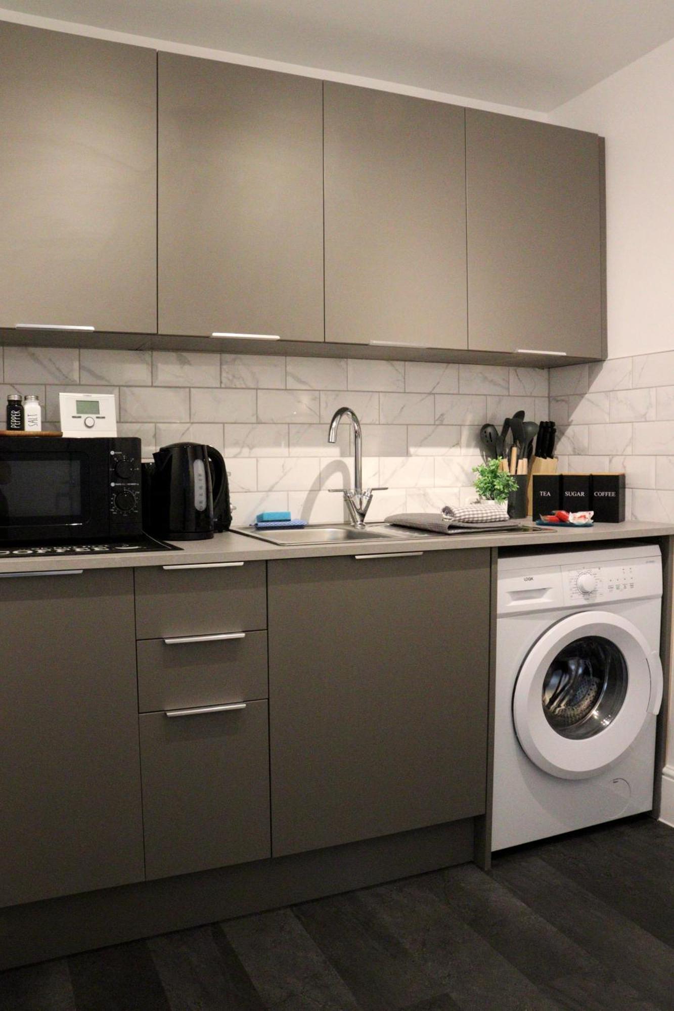 Brand New Modern Apartments Steps From Gloucester Quays Extérieur photo