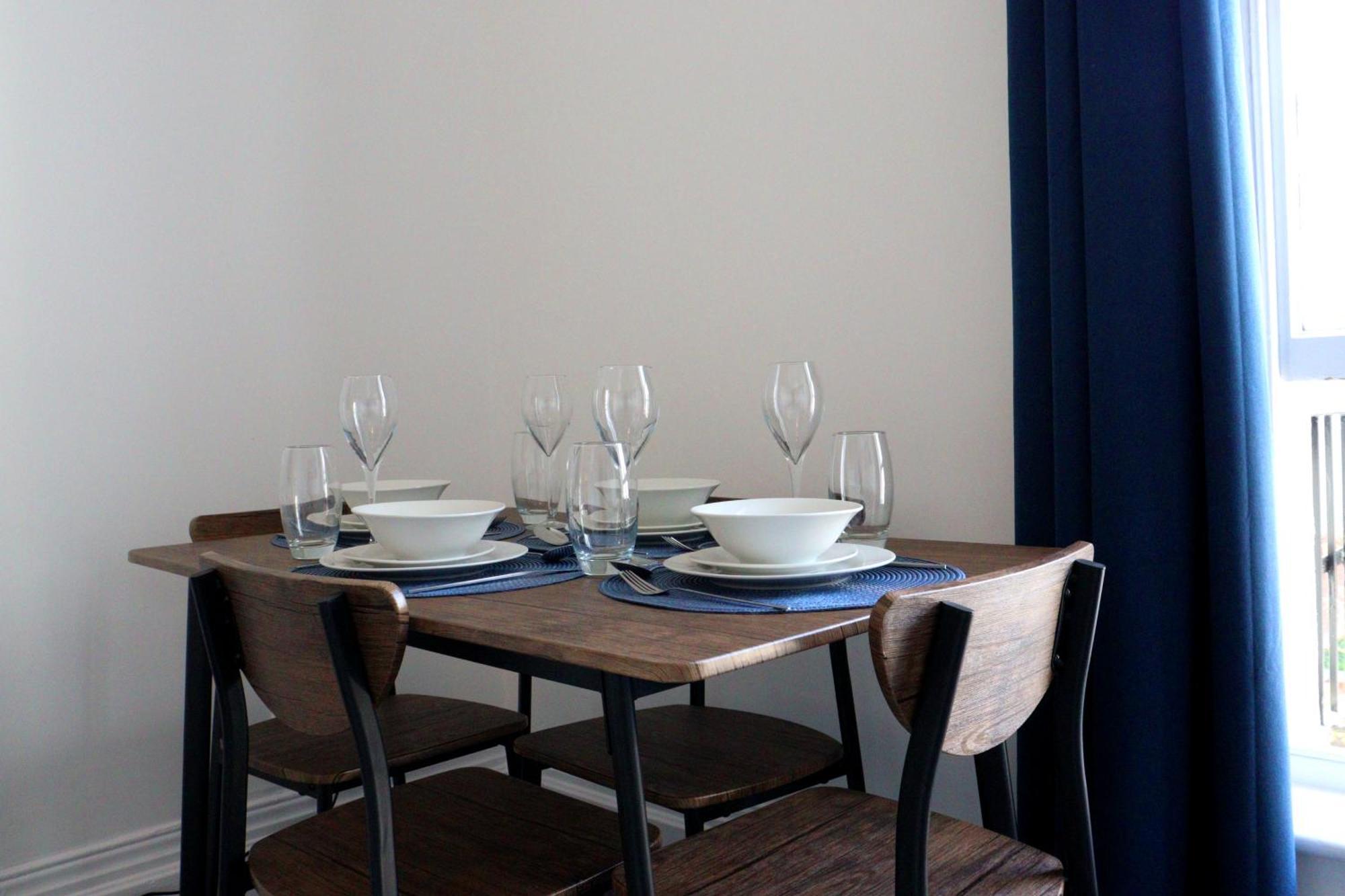 Brand New Modern Apartments Steps From Gloucester Quays Extérieur photo